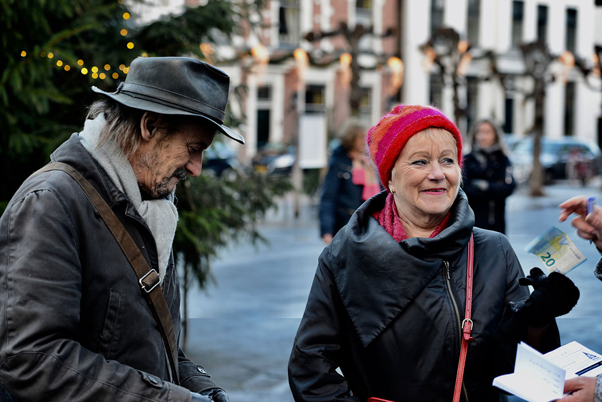 verkoop loten op de Haagsemarkt