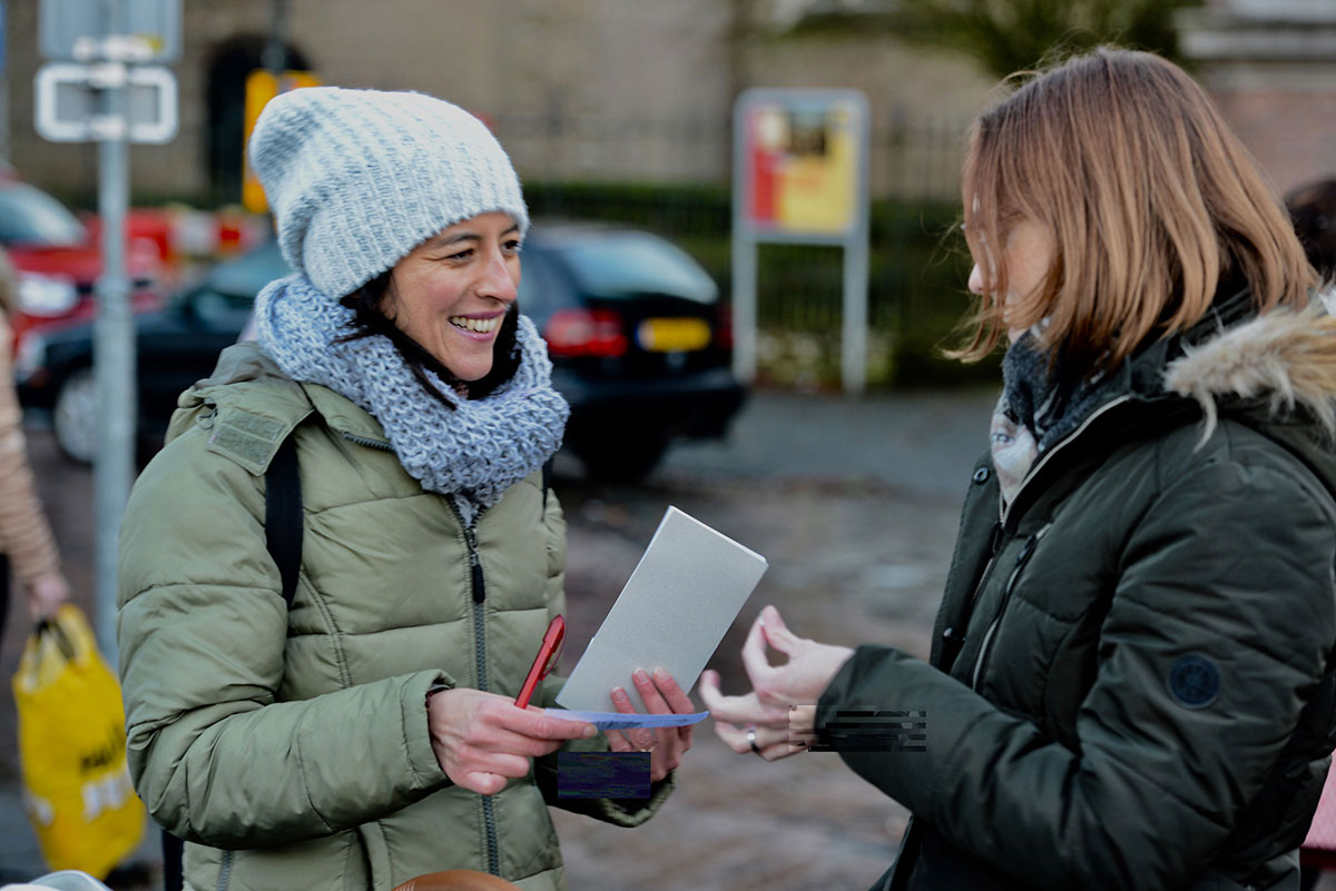 verkoop loten op de Haagsemarkt