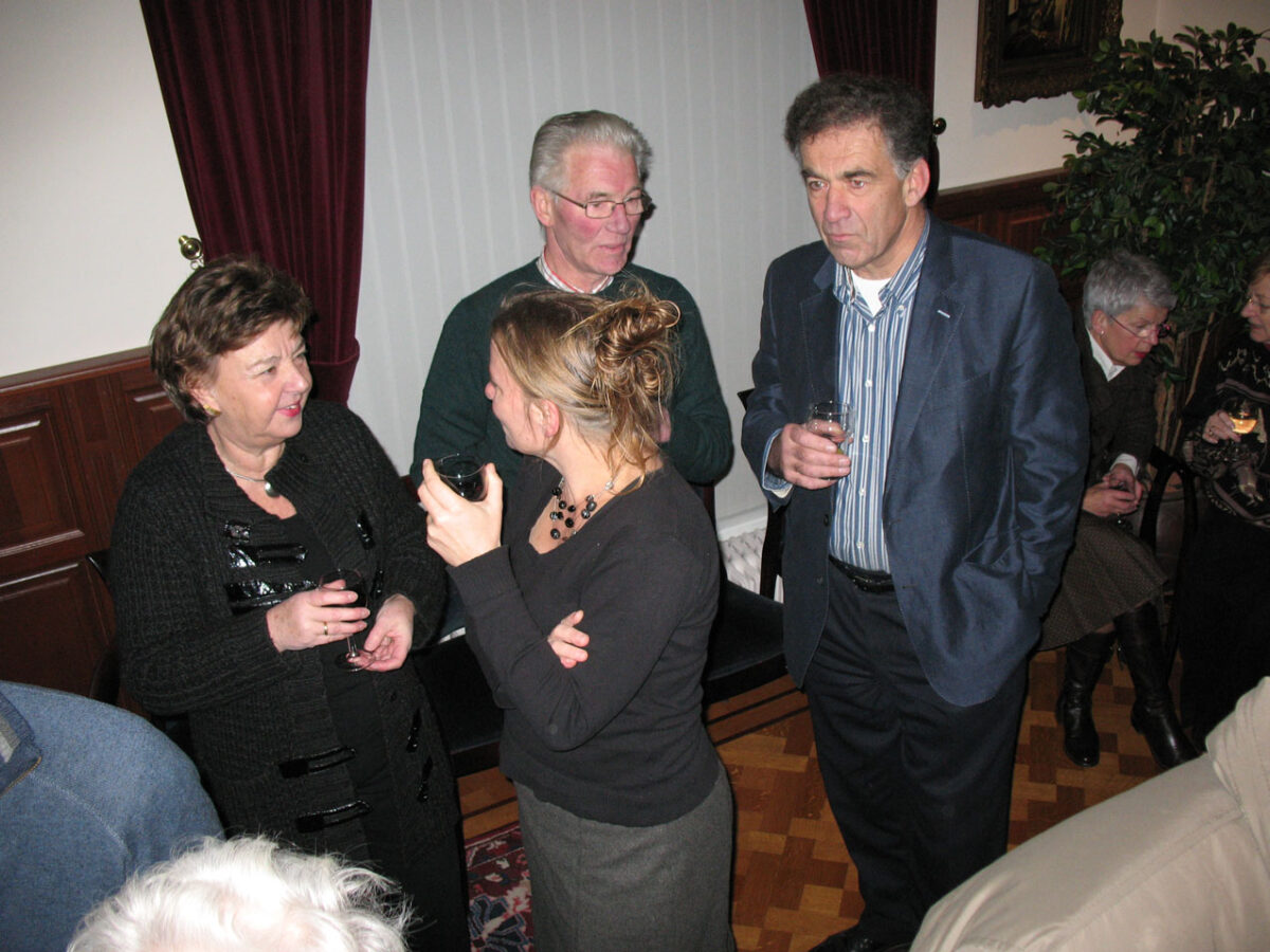 receptie na de opening van kerststal Princenhage