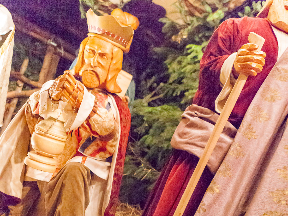 3 koningen tijdens opening kerststal in Princenhage 2016