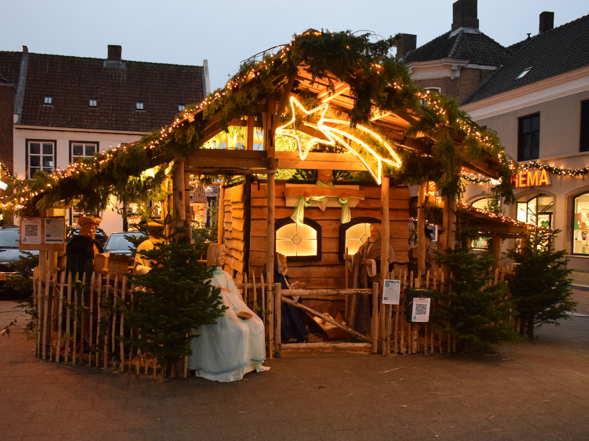 verlichte kerststal van Princenhage