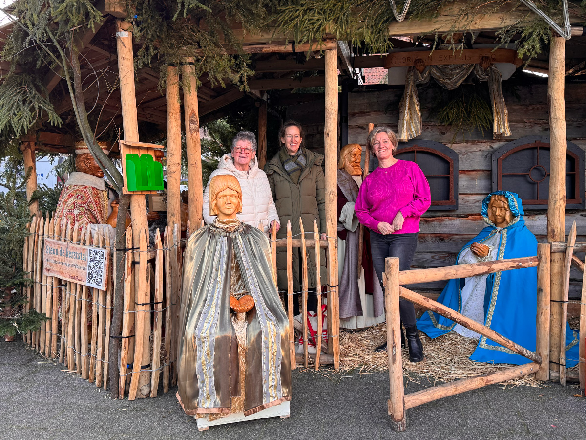 Joke, Liesbeth en Marina van de kledinggroep