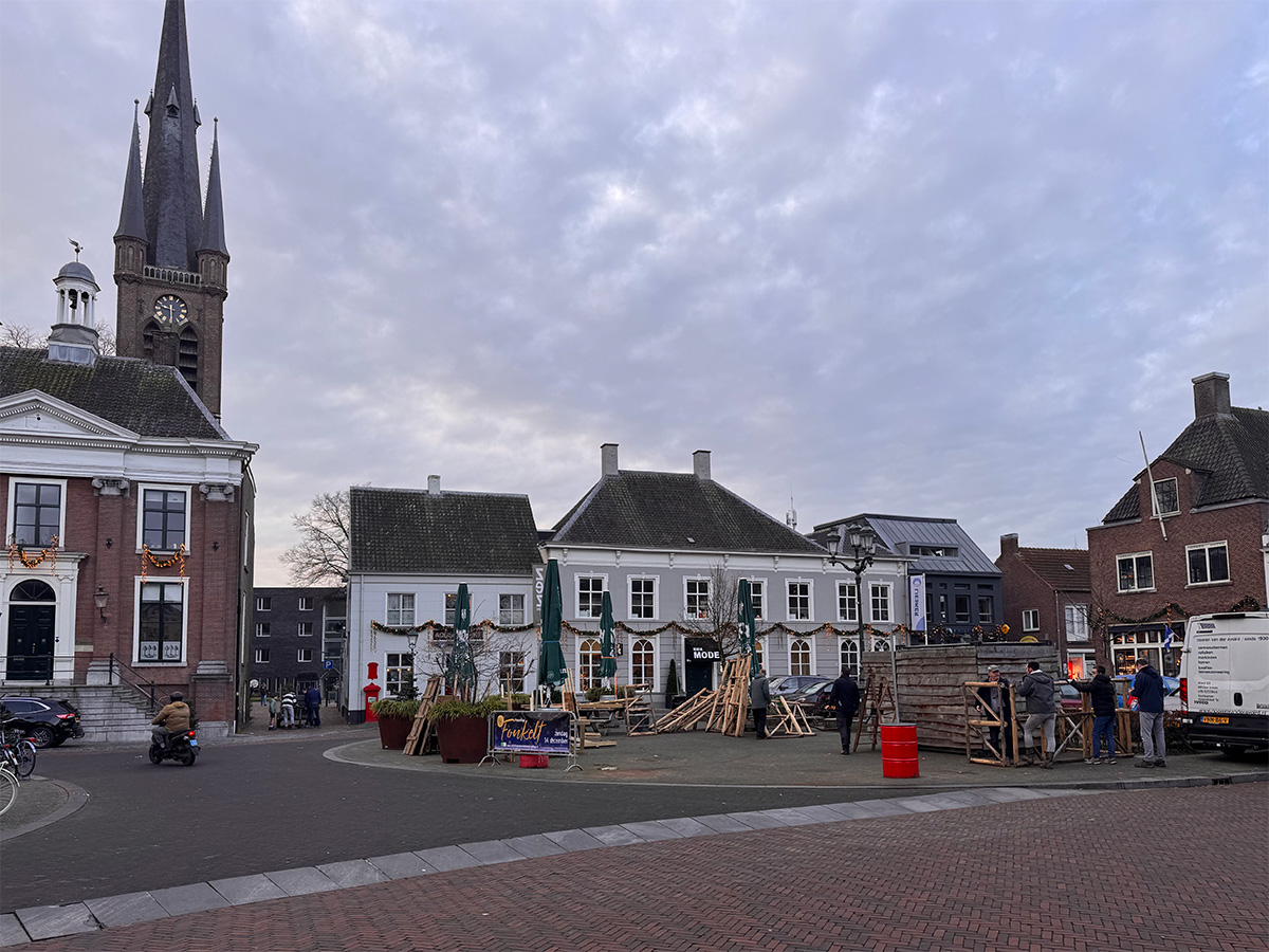 Haagsemarkt met Sint Martinuskerk in Princenhage